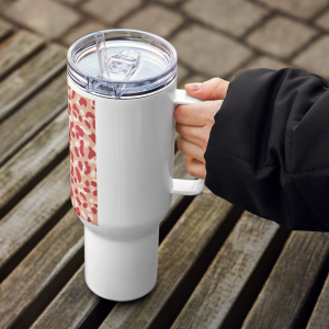 Travel mug with a handle