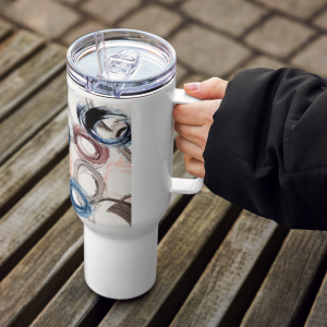 Travel mug with a handle